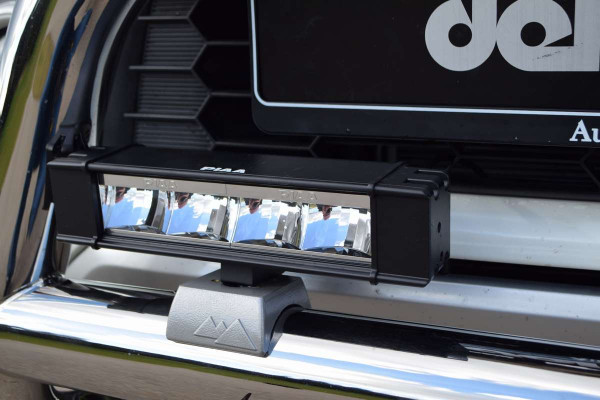 Scheinwerferhalter Silber 76mm